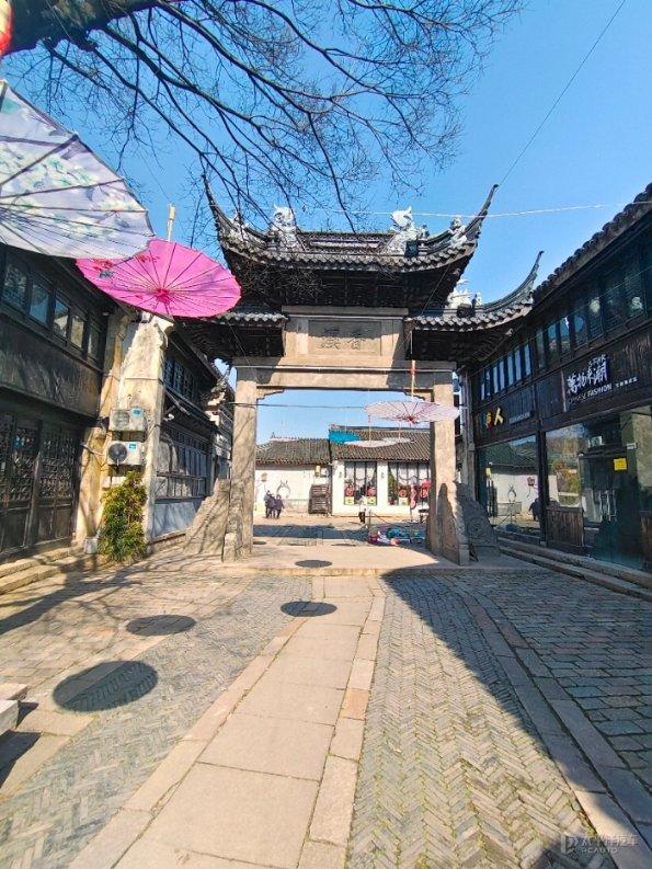 逃离荒凉的地方